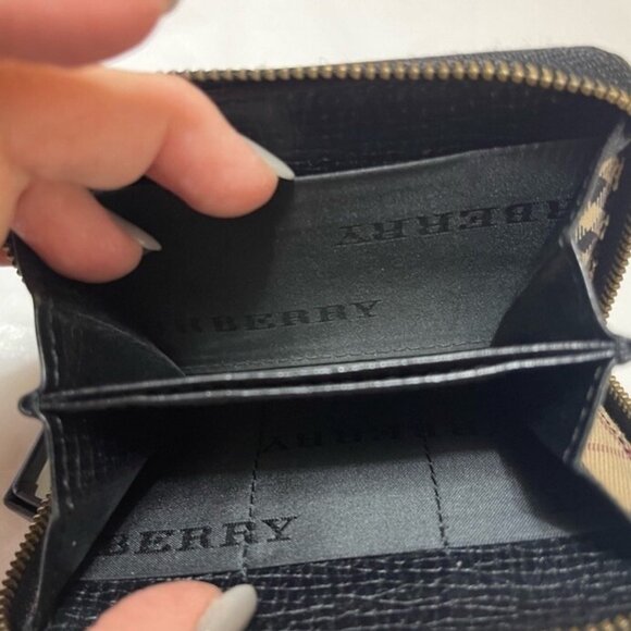 Burberry Black Wallet - Picture 7 of 8